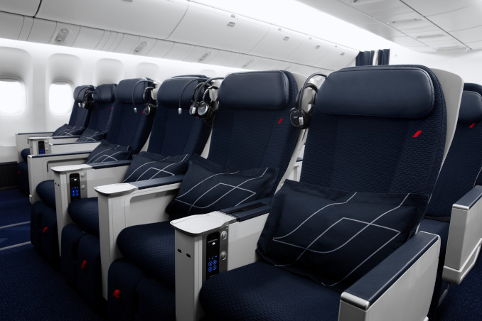 leere flugzeugsitze air france premium economy 